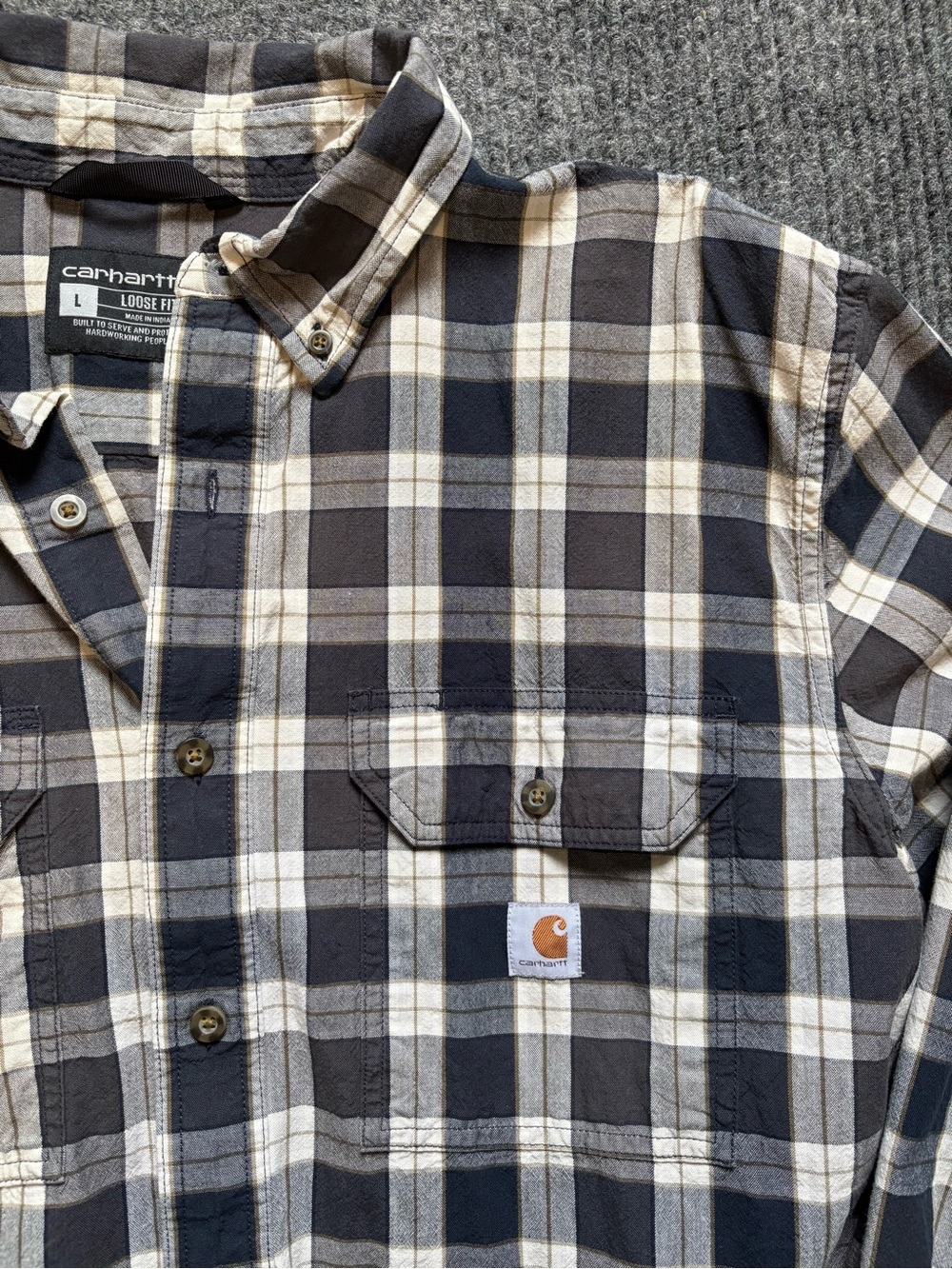 Carhartt Heavy Duty 100% Cotton Loose Fit Plaid Button down Shirt - Size Large